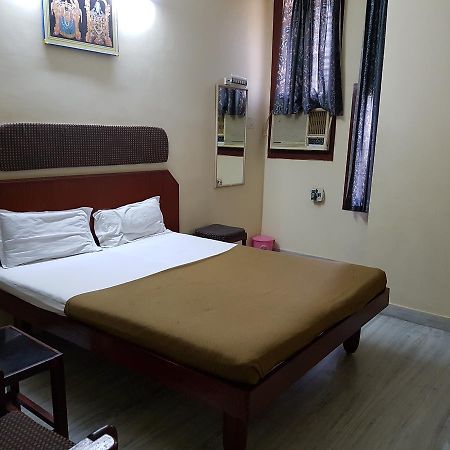 Sri Sai Residency 호텔 티루파티 외부 사진