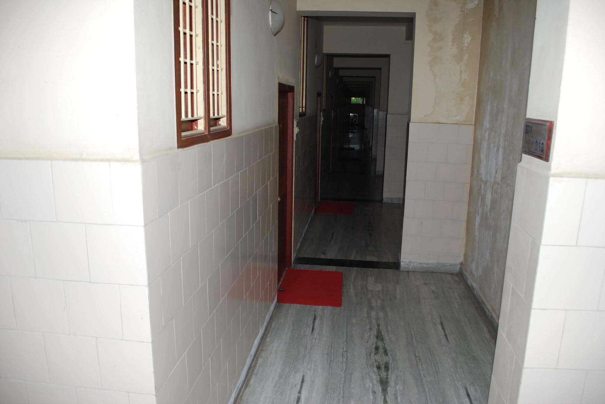 Sri Sai Residency 호텔 티루파티 외부 사진